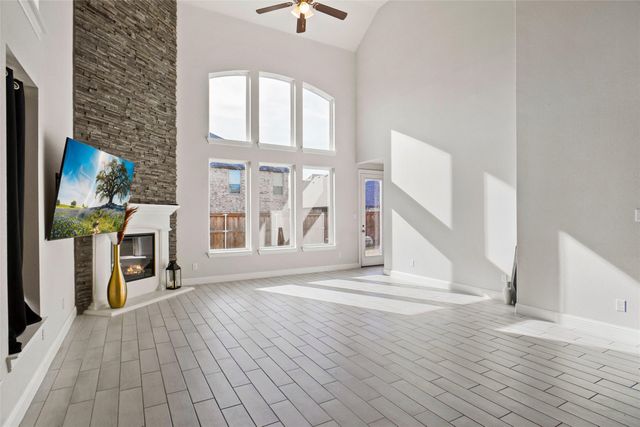 1237 Stagecoach Trail, Justin, TX 76247