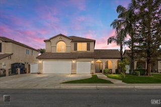 10804 Eagle Vista Drive, Bakersfield, CA 93311