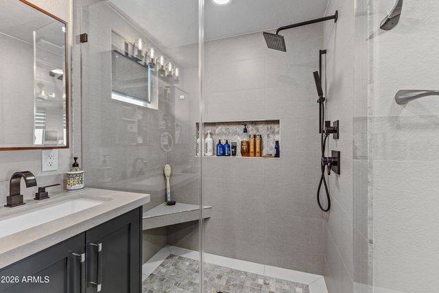 15221 N CLUBGATE Drive 2077, Scottsdale, AZ 85254