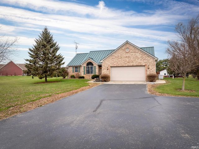 3432 S Indian Trail Road, Farmland, IN 47340