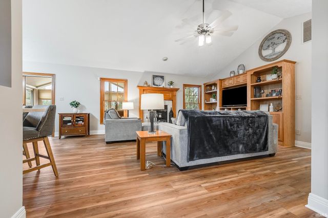 3432 S Indian Trail Road, Farmland, IN 47340