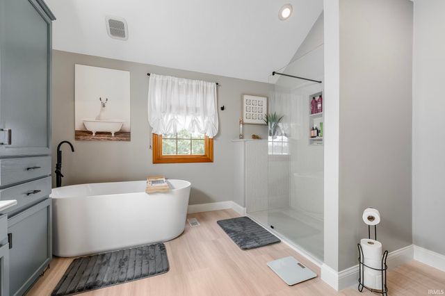 3432 S Indian Trail Road, Farmland, IN 47340