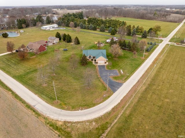 3432 S Indian Trail Road, Farmland, IN 47340