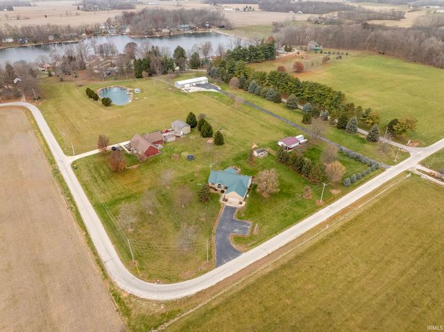 3432 S Indian Trail Road, Farmland, IN 47340