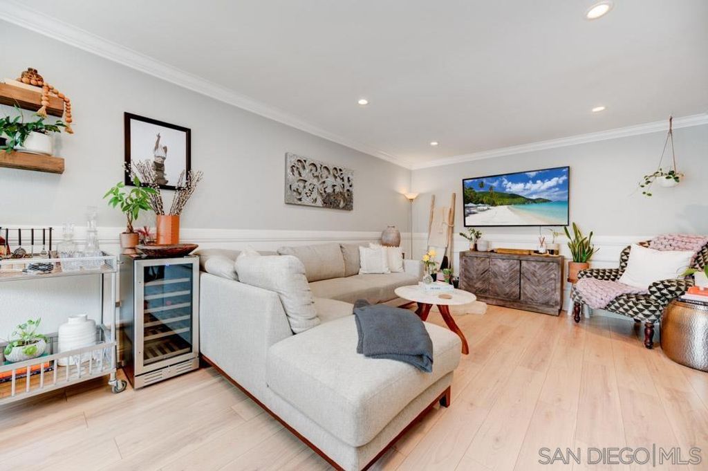 140 Walnut Ave. 2D, San Diego, CA 92103