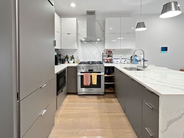 56 Robey St 56, Boston, MA 02119