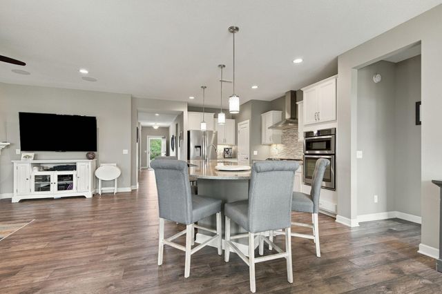 8275 Oakview Court N, Maple Grove, MN 55369