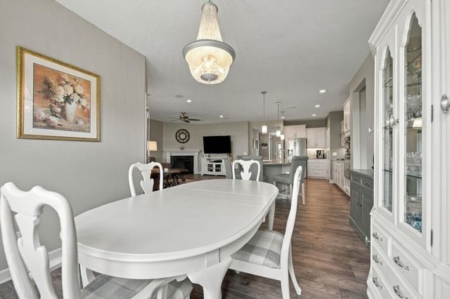 8275 Oakview Court N, Maple Grove, MN 55369