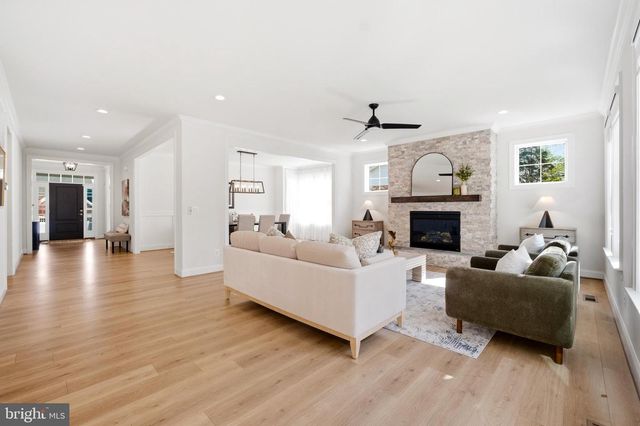 6203 MORI ST, Mclean, VA 22101