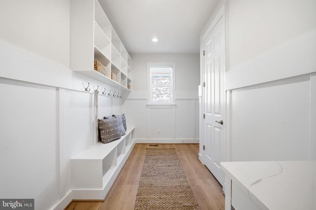 6203 MORI ST, Mclean, VA 22101