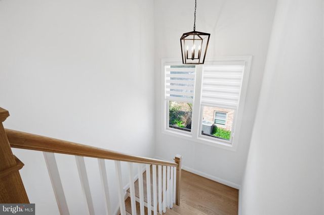 6203 MORI ST, Mclean, VA 22101