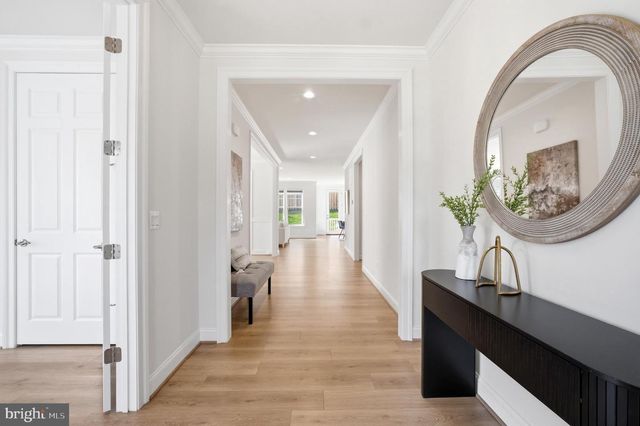 6203 MORI ST, Mclean, VA 22101
