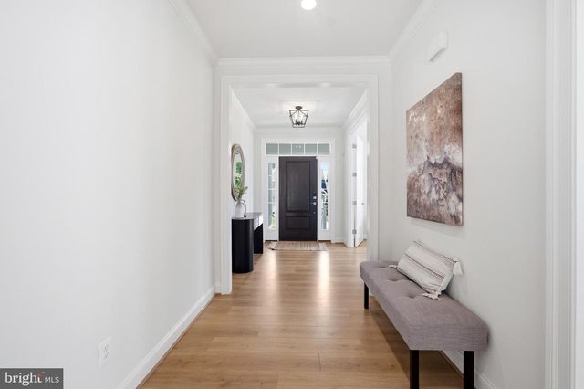 6203 MORI ST, Mclean, VA 22101