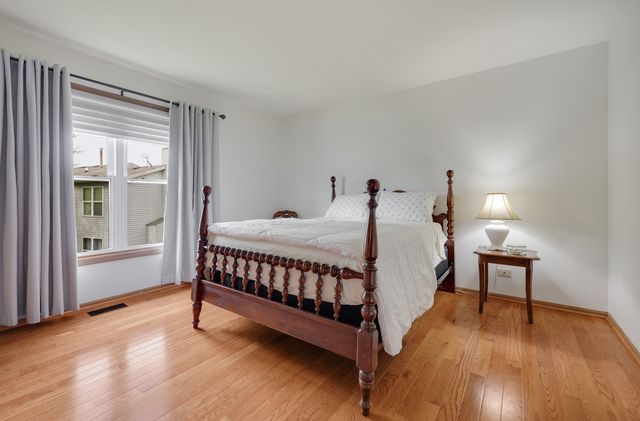 2426 Wild Cherry Court, Aurora, IL 60506