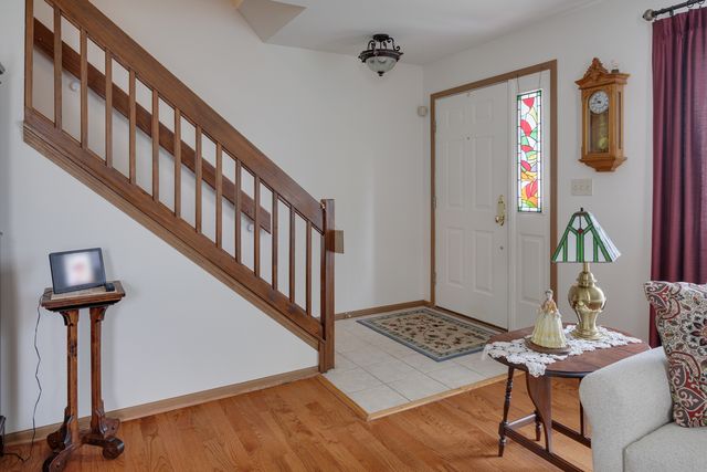 2426 Wild Cherry Court, Aurora, IL 60506