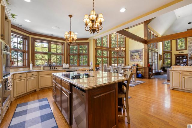 6 Highlands Drive, Paducah, KY 42001