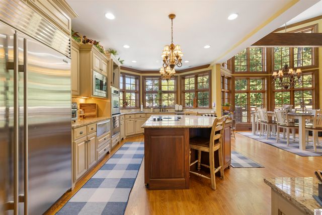 6 Highlands Drive, Paducah, KY 42001