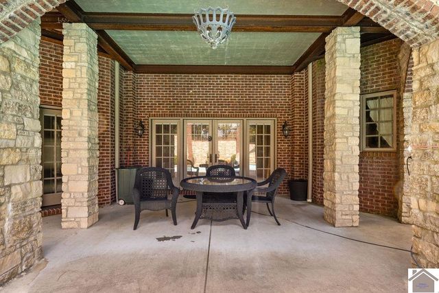 6 Highlands Drive, Paducah, KY 42001