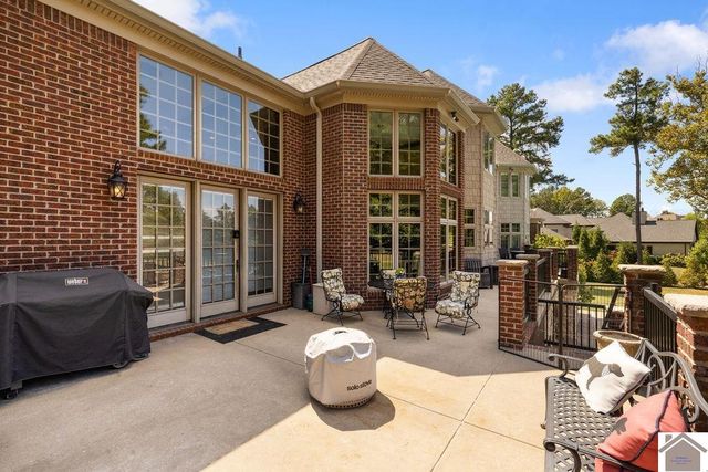 6 Highlands Drive, Paducah, KY 42001