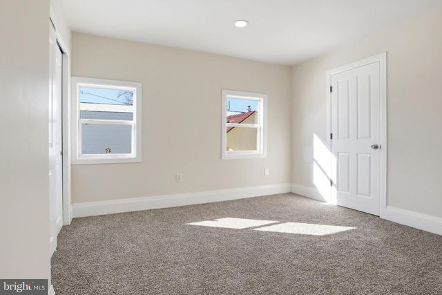 10 CARAVAN CT, Middletown, PA 17057