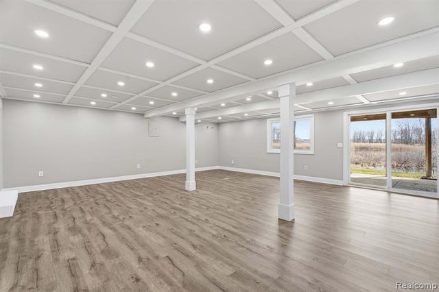 425 Lakes Edge Drive, Oxford, MI 48371