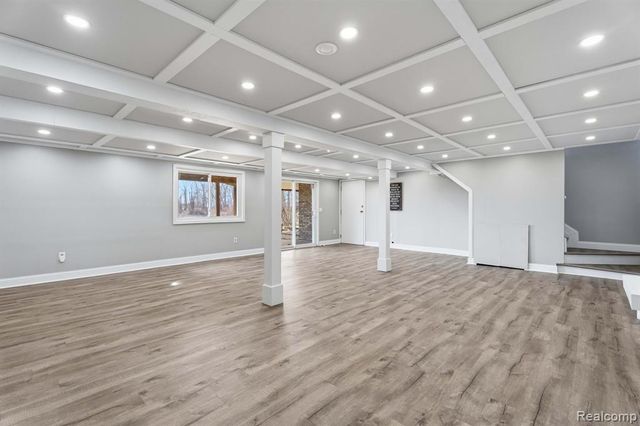 425 Lakes Edge Drive, Oxford, MI 48371