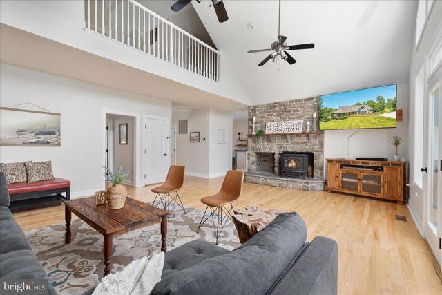 1355 WILT RD, Charles Town, WV 25414