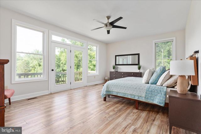 1355 WILT RD, Charles Town, WV 25414