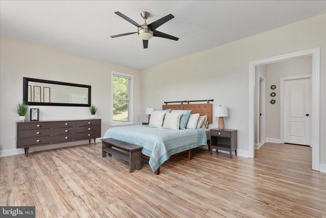 1355 WILT RD, Charles Town, WV 25414