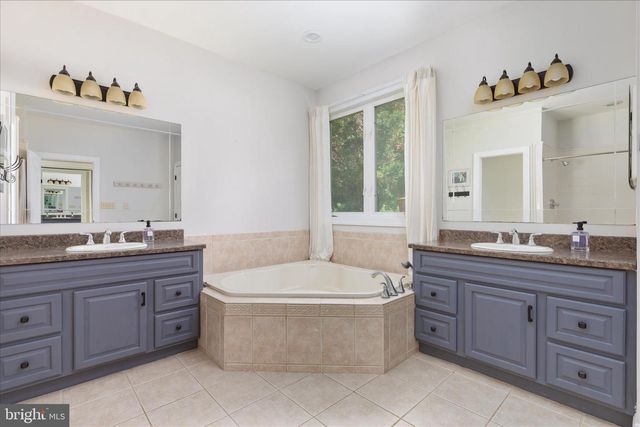 1355 WILT RD, Charles Town, WV 25414