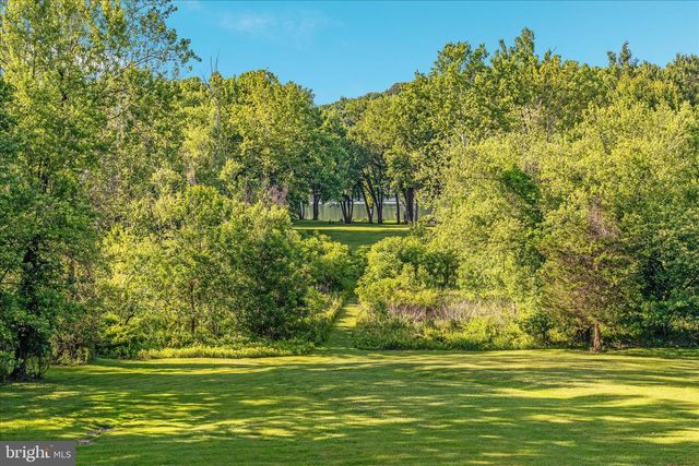 1355 WILT RD, Charles Town, WV 25414