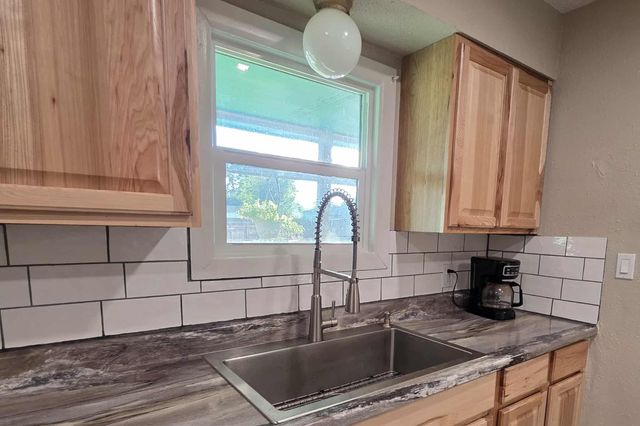 2441 Orchard Way, Klamath Falls, OR 97601