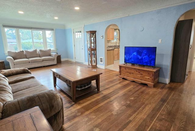 2441 Orchard Way, Klamath Falls, OR 97601