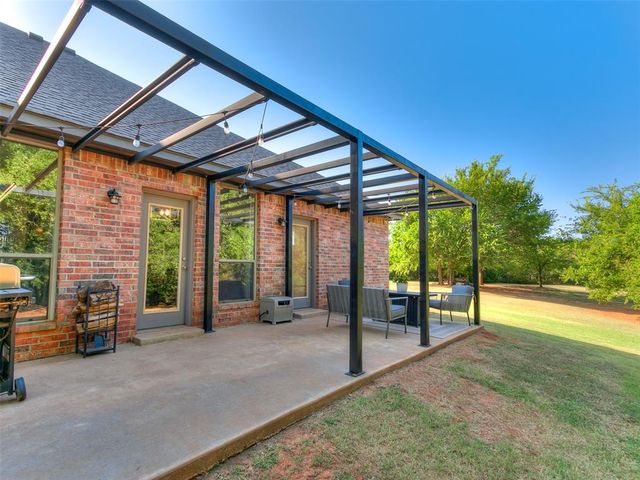 12374 Fairfield Road, Guthrie, OK 73044