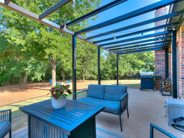 12374 Fairfield Road, Guthrie, OK 73044