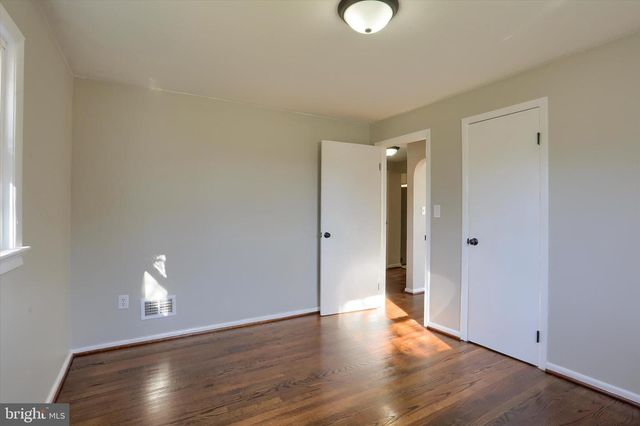 4571 S SALEM CHURCH RD, Dover, PA 17315