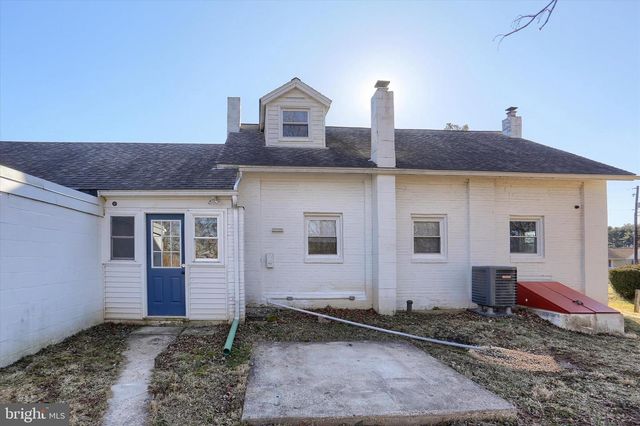 4571 S SALEM CHURCH RD, Dover, PA 17315