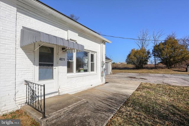 4571 S SALEM CHURCH RD, Dover, PA 17315