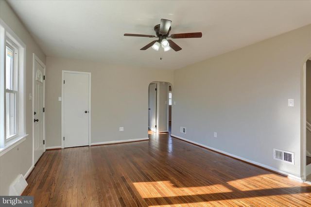 4571 S SALEM CHURCH RD, Dover, PA 17315