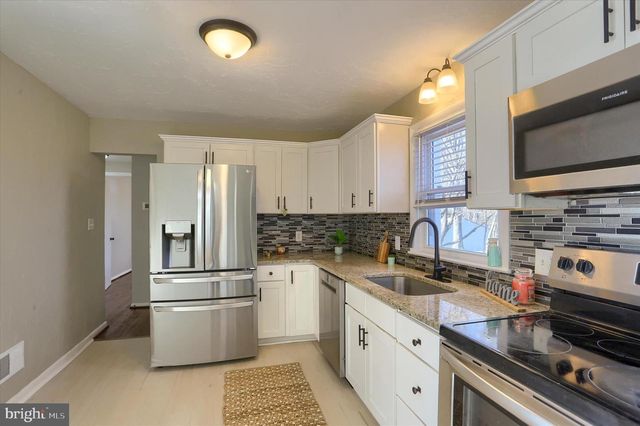 4571 S SALEM CHURCH RD, Dover, PA 17315