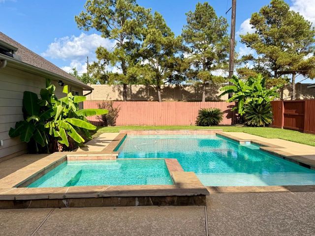 6106 Laguna Del Rey Drive, Houston, TX 77041