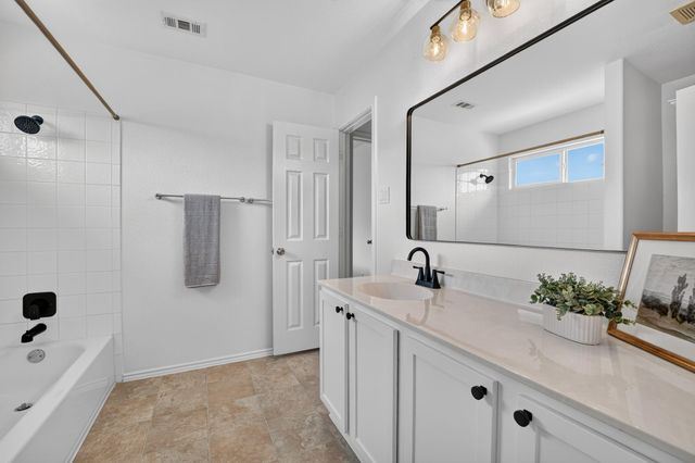 1703 Comfort LN, Austin, TX 78748