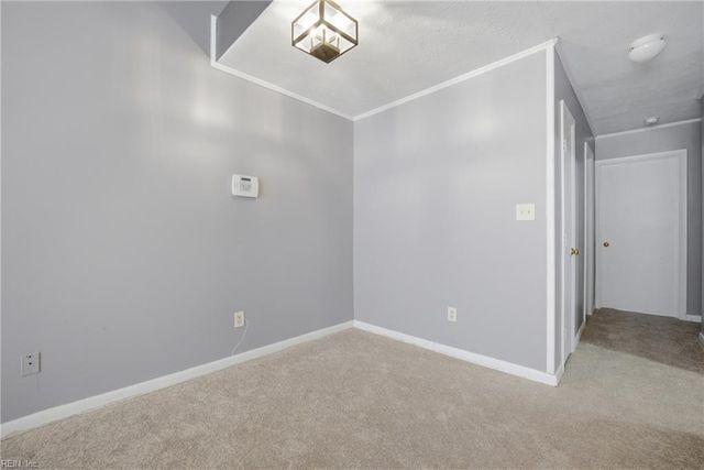 32 Riverchase DR, Hampton, VA 23669