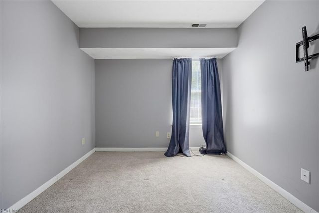 32 Riverchase DR, Hampton, VA 23669