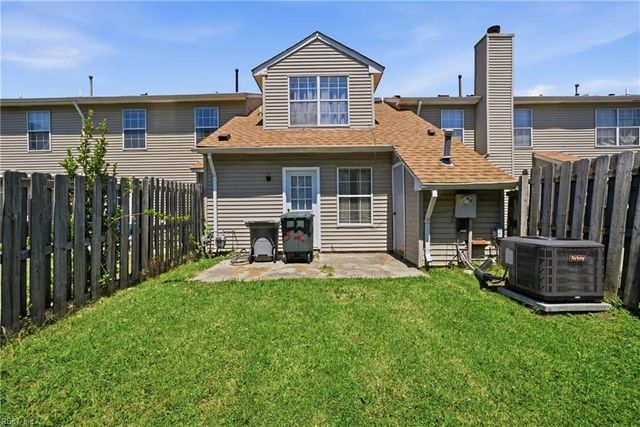 32 Riverchase DR, Hampton, VA 23669