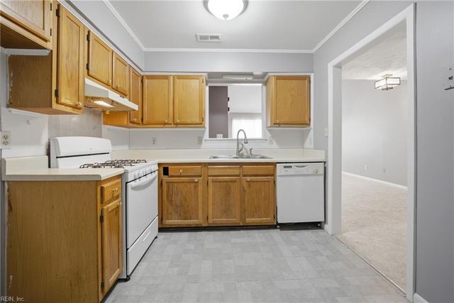32 Riverchase DR, Hampton, VA 23669