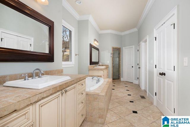 1981 ROCKY BROOK DRIVE, Vestavia Hills, AL 35243