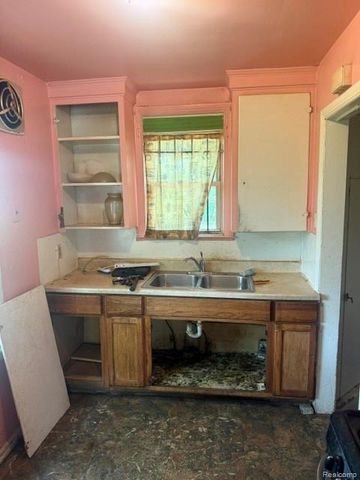 14445 Alma Street, Detroit, MI 48205