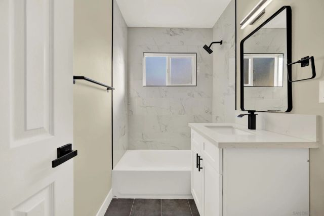 2151 54th, San Diego, CA 92105