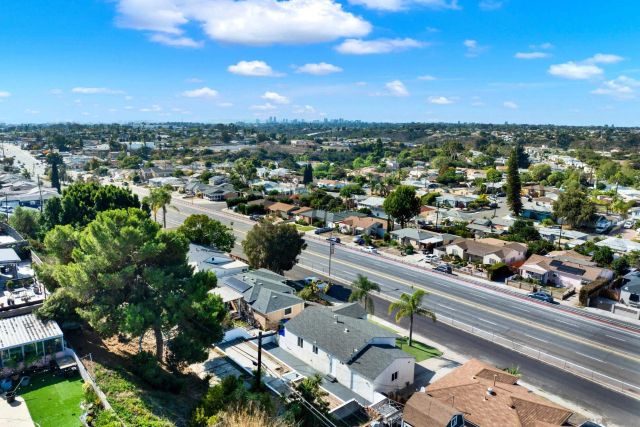 2151 54th, San Diego, CA 92105